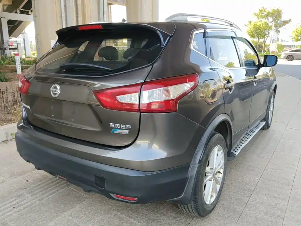 Nissan Qashqai — миниатюра 7
