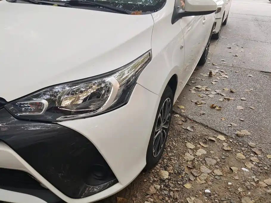 Toyota Yaris L — миниатюра 5