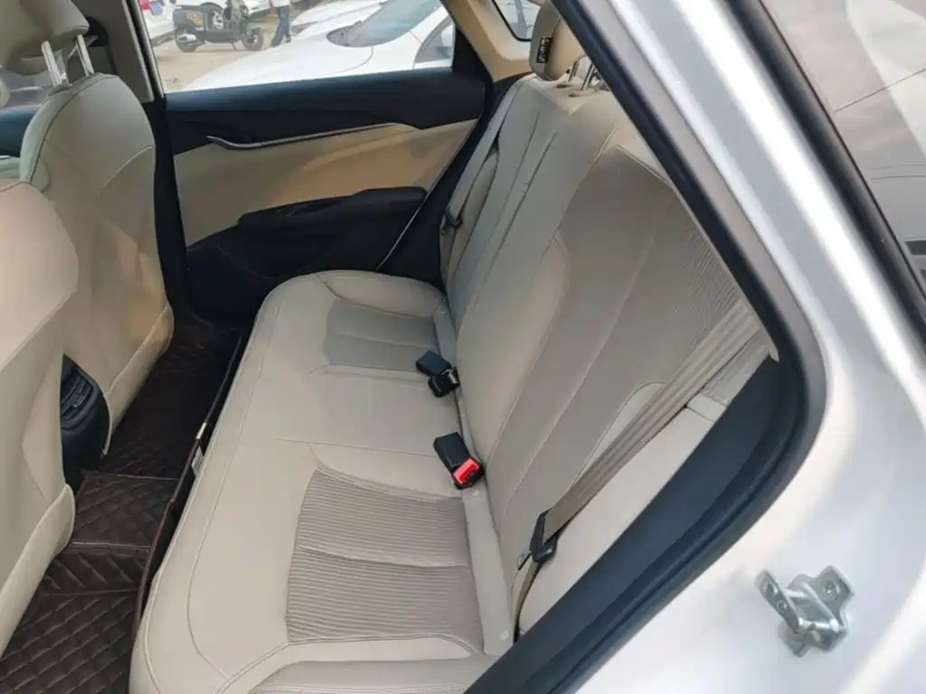 Buick Excelle — миниатюра 17