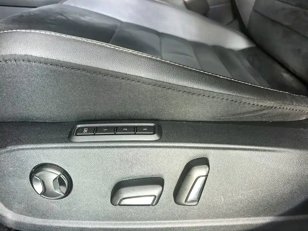 Volkswagen Sagitar — миниатюра 10