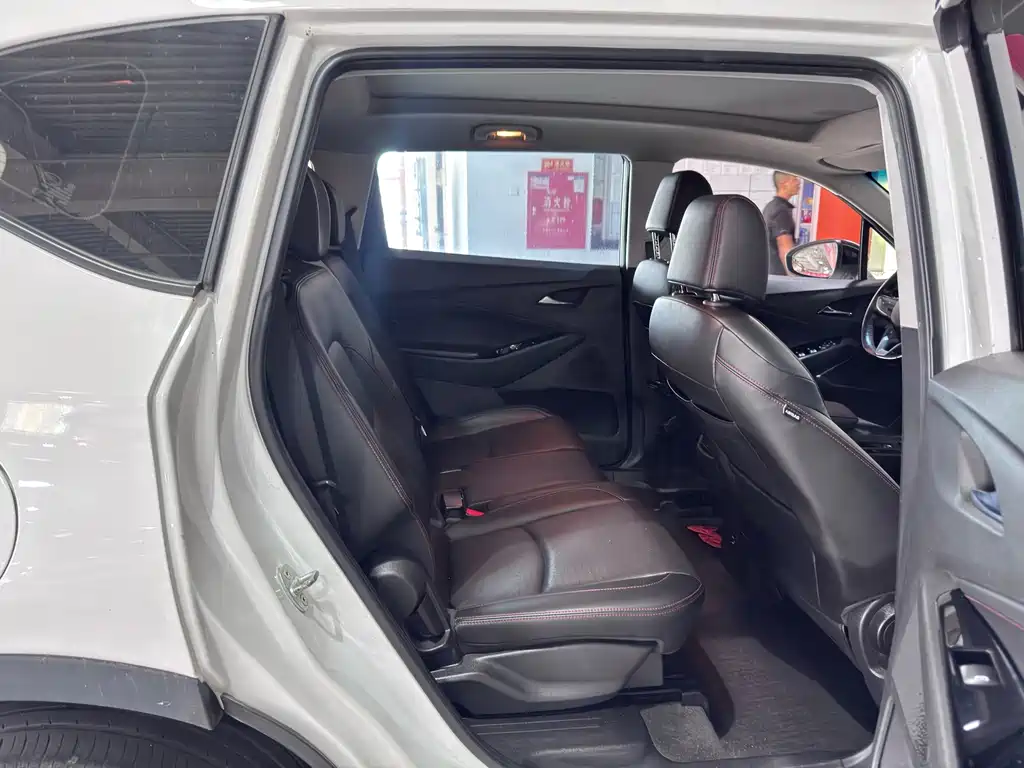 Chevrolet Volando — миниатюра 9