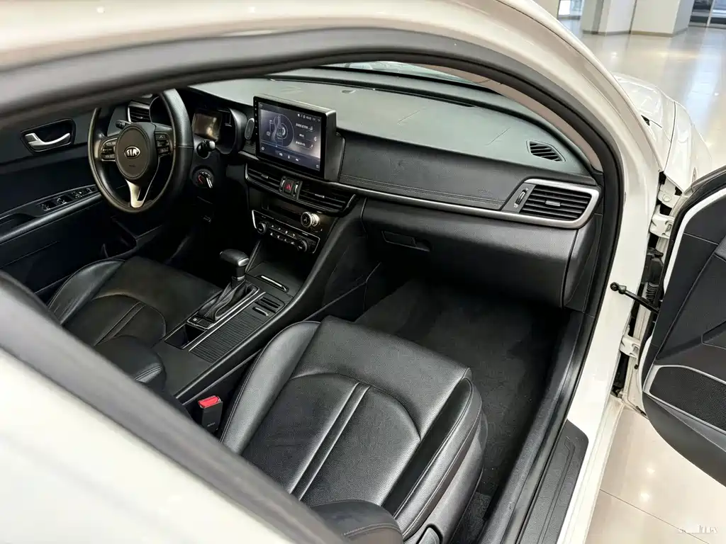 Kia K5 — миниатюра 4