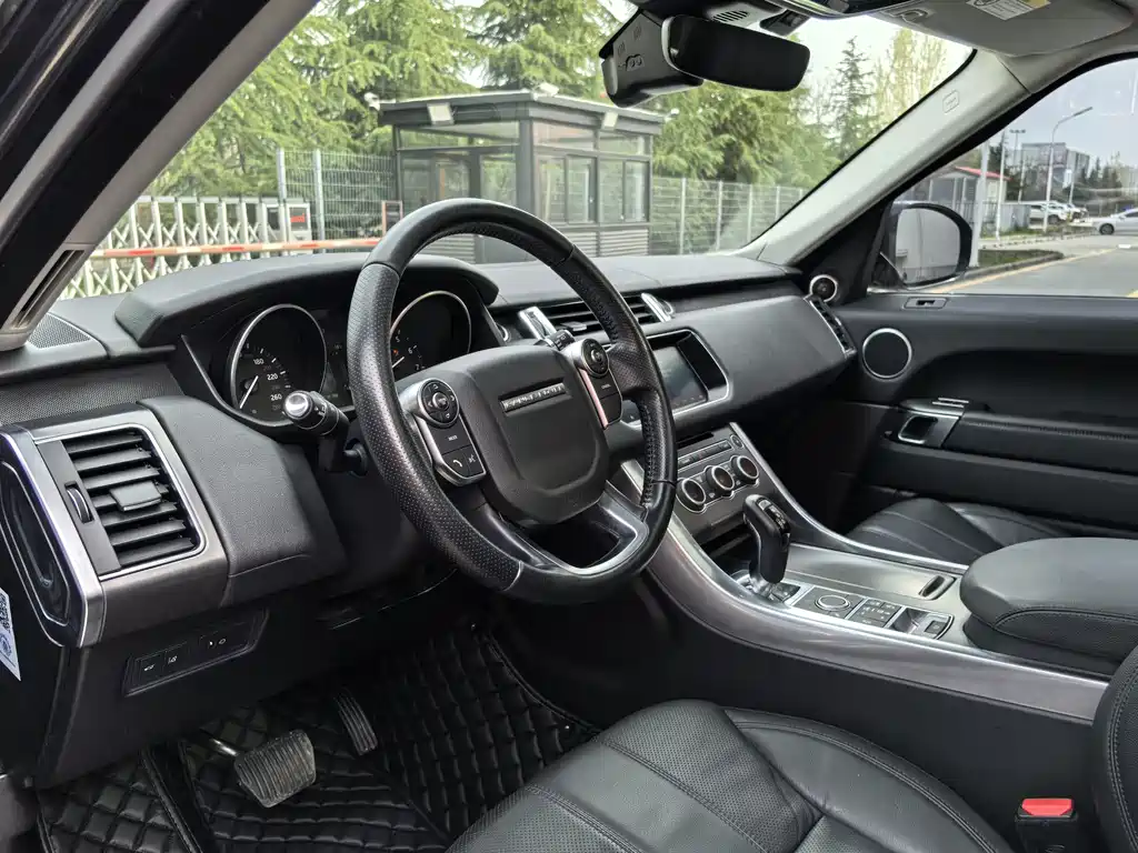 Land Rover Range Rover Sport 2017 3.0 SC V6 SE