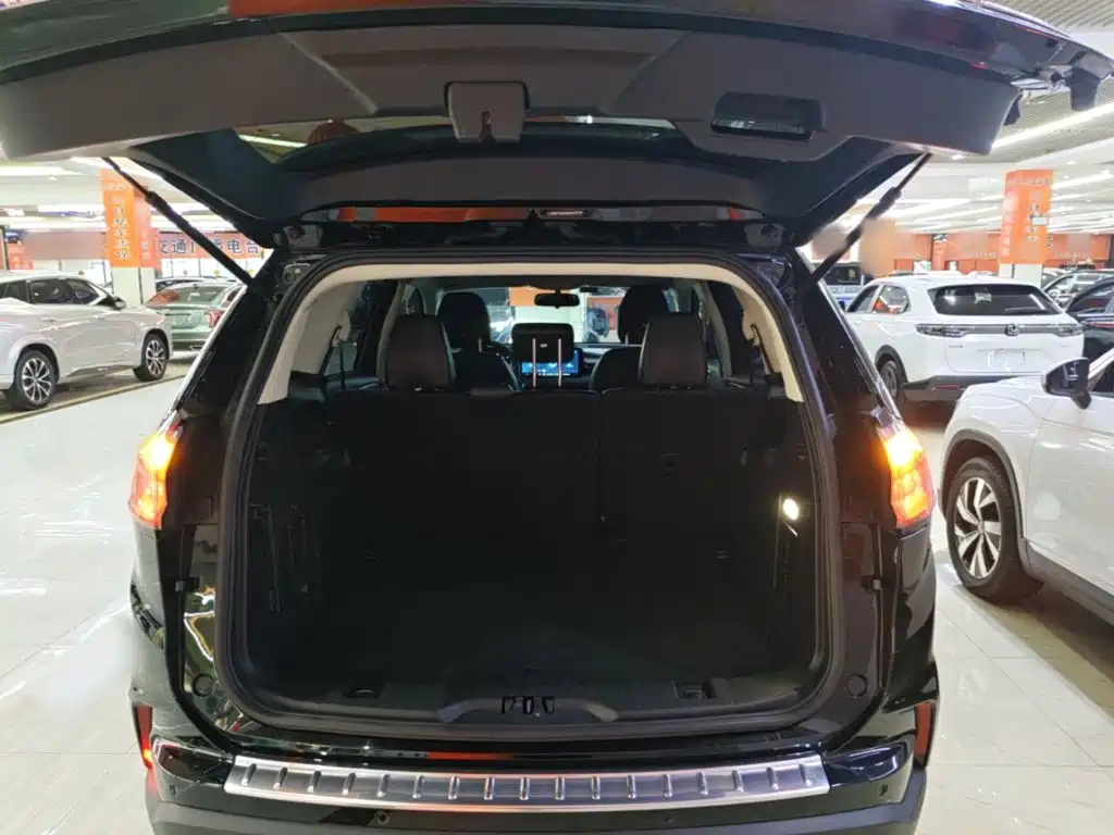 Ford Edge — миниатюра 19