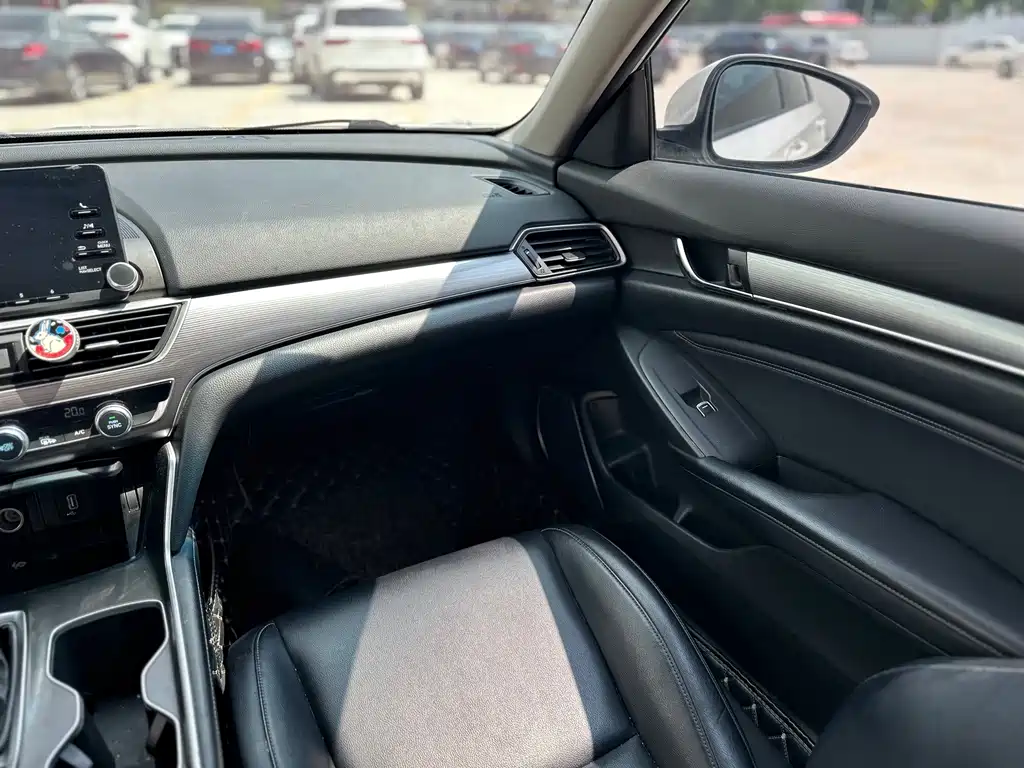 Honda Accord — миниатюра 14