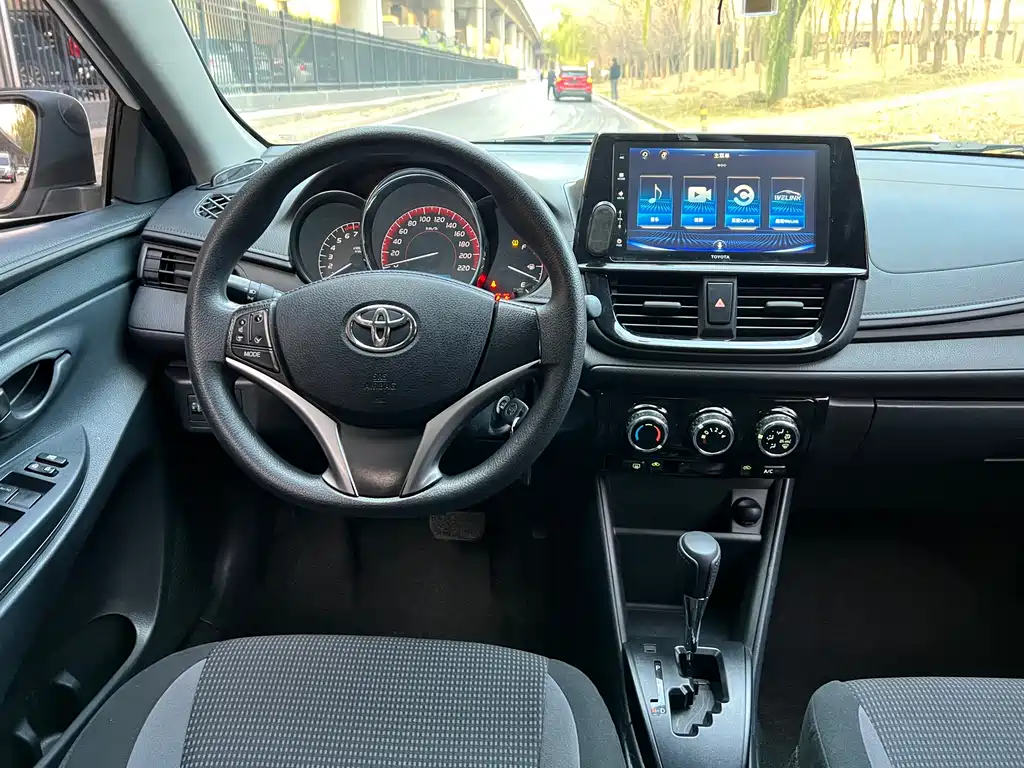 TOYOTA VIOS