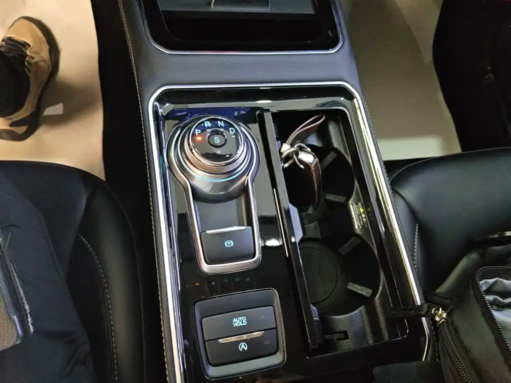 Ford Edge — миниатюра 14