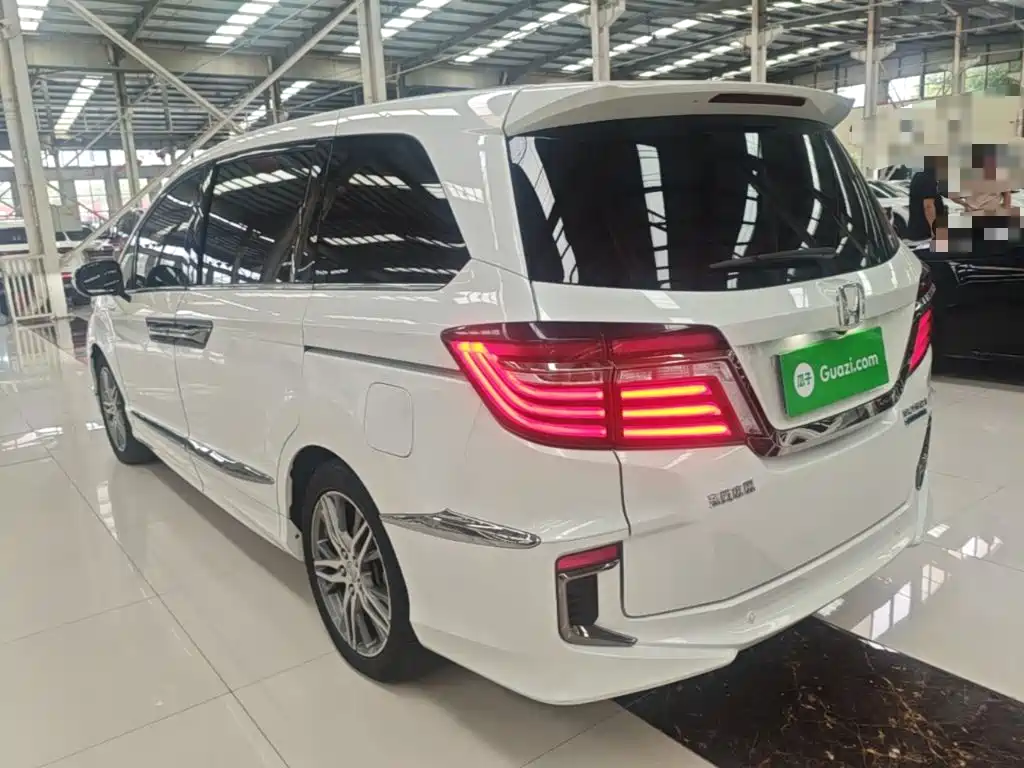 Honda Elysion — миниатюра 5