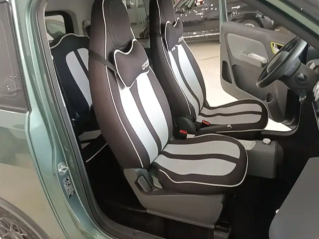 Wuling MINIEV — миниатюра 25