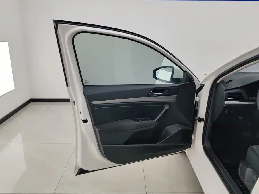 Volkswagen Lavida — миниатюра 7