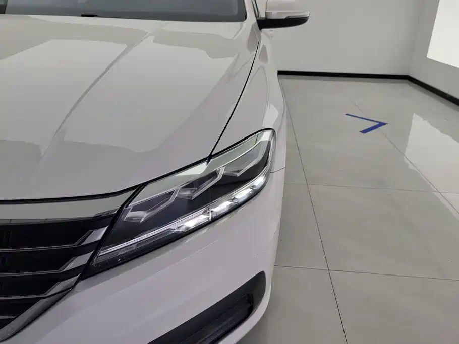 Volkswagen Lavida — миниатюра 5