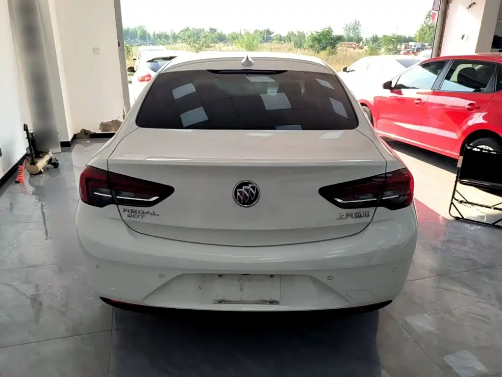 Buick Regal — миниатюра 6