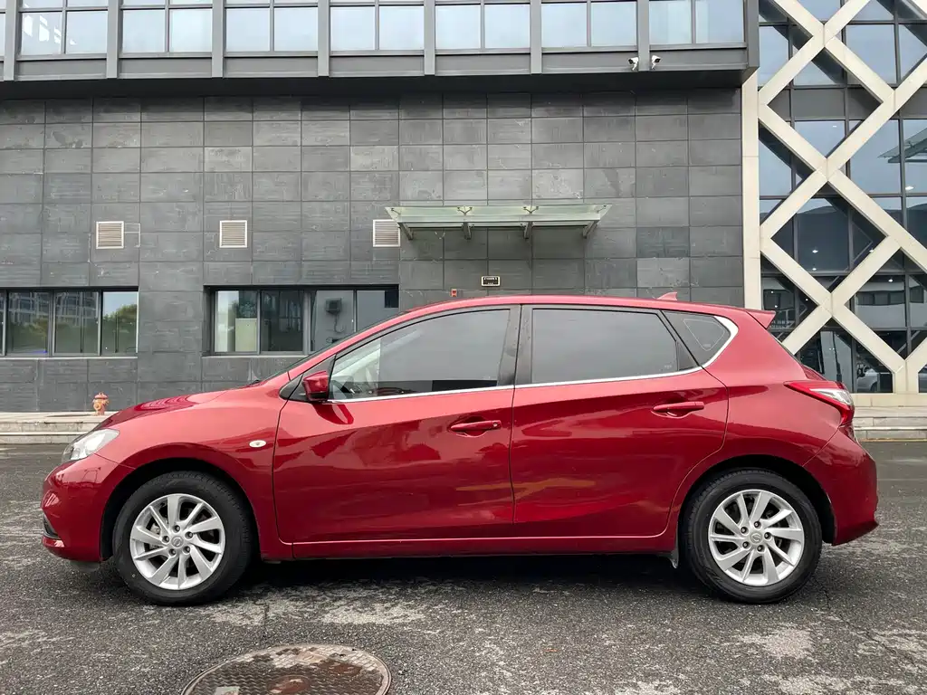 Nissan Tiida — миниатюра 5
