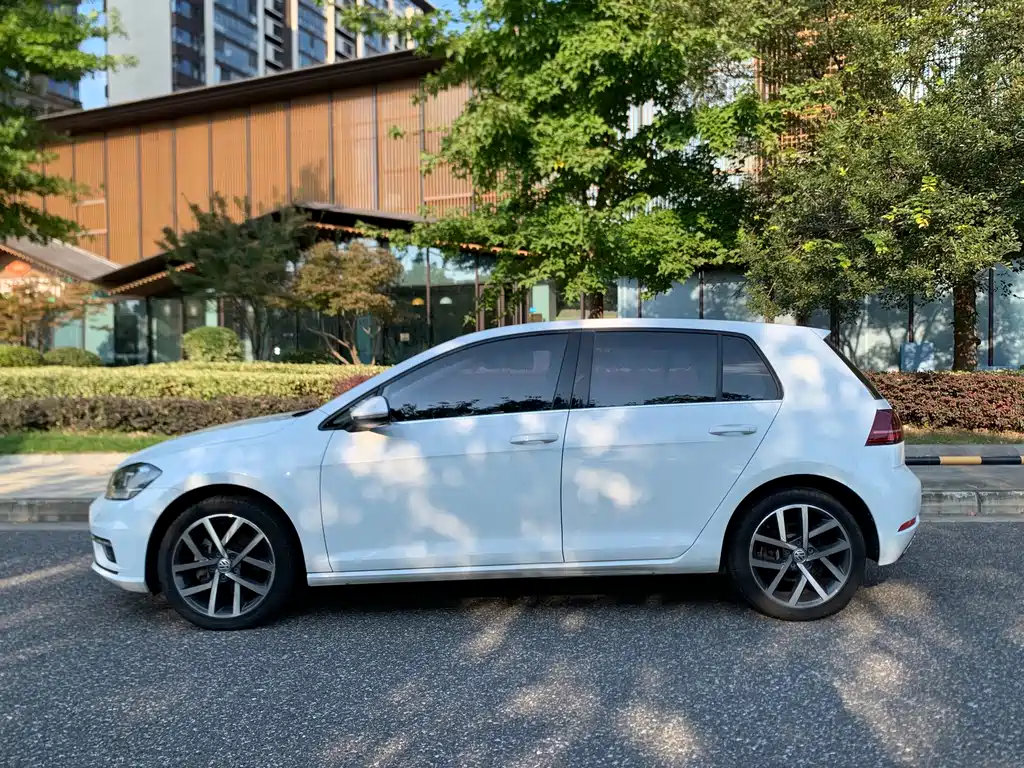 Volkswagen Golf — миниатюра 4