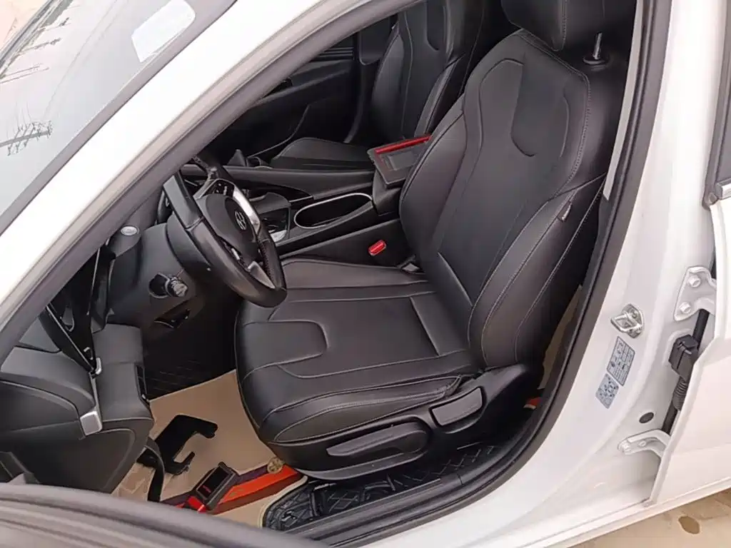 Hyundai Elantra — миниатюра 15