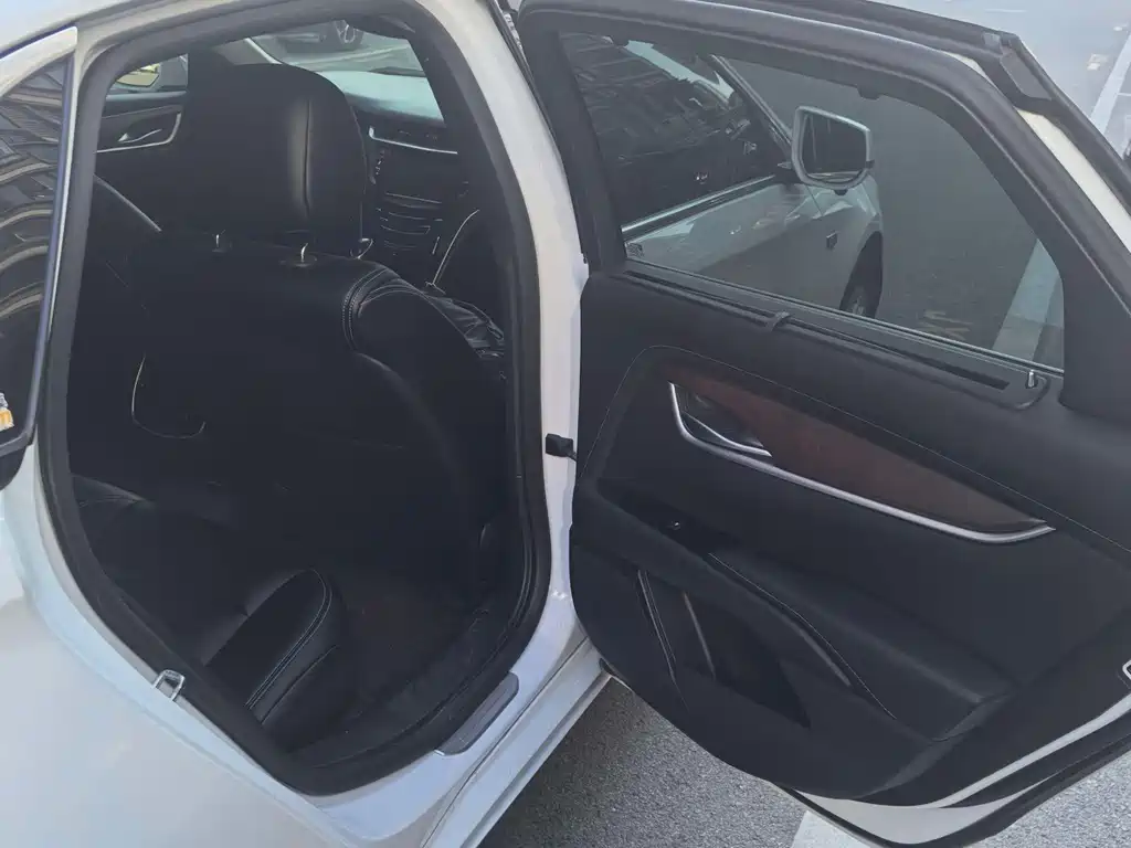 Cadillac XTS — миниатюра 7