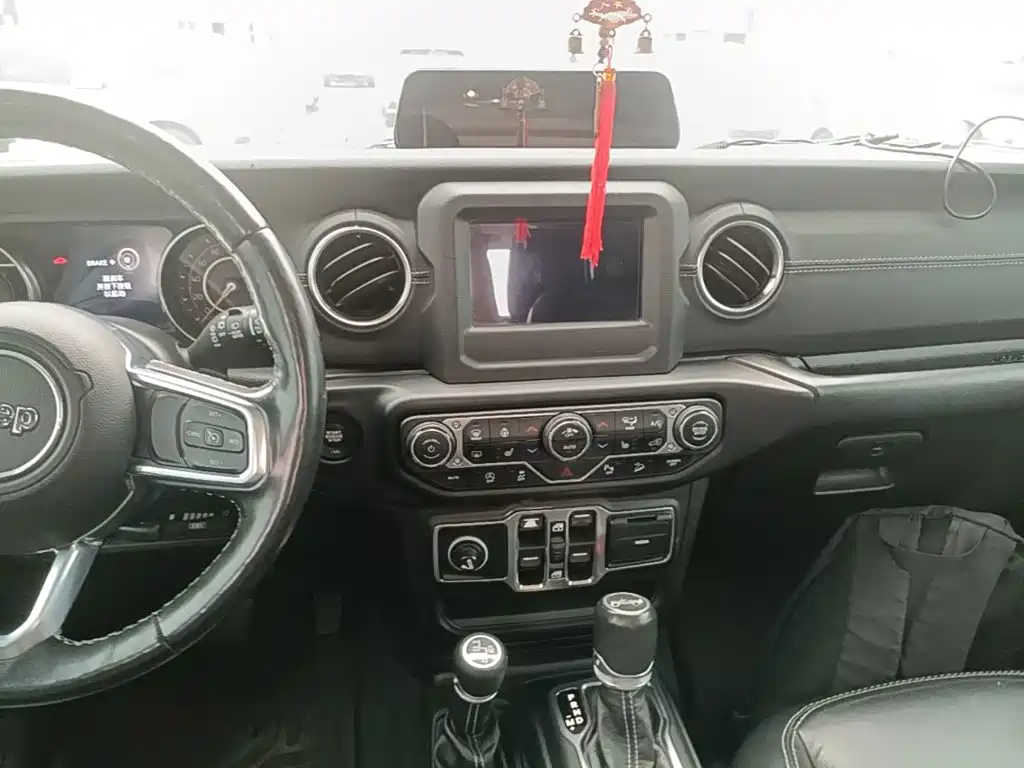Jeep Wrangler — миниатюра 13