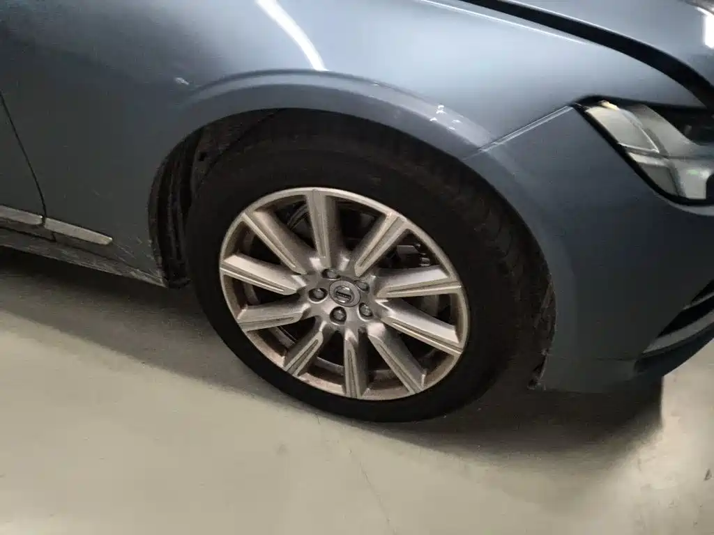 Volvo S90 — миниатюра 25