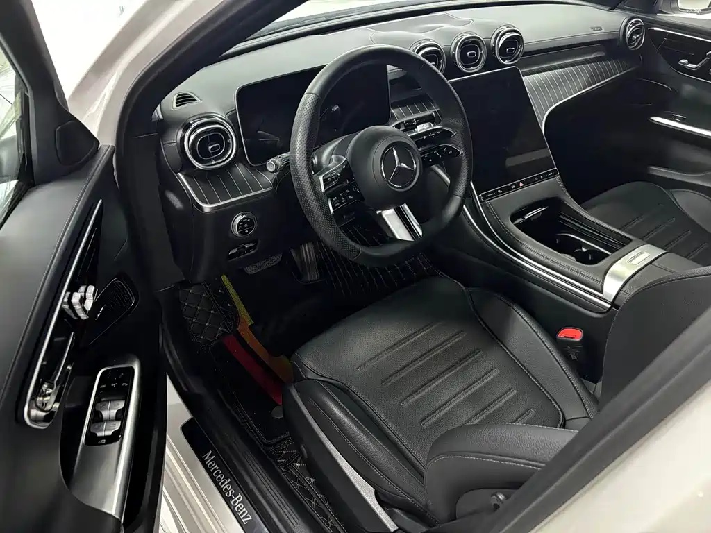 Mercedes-Benz C-Class — миниатюра 7