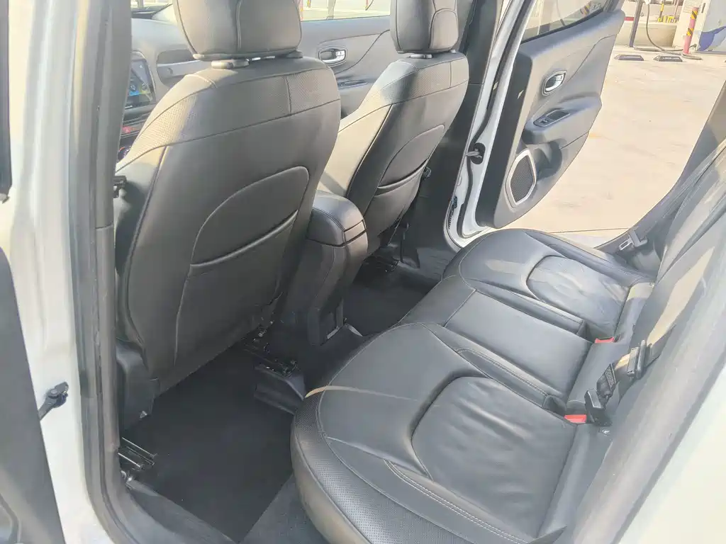 Jeep Renegade — миниатюра 19