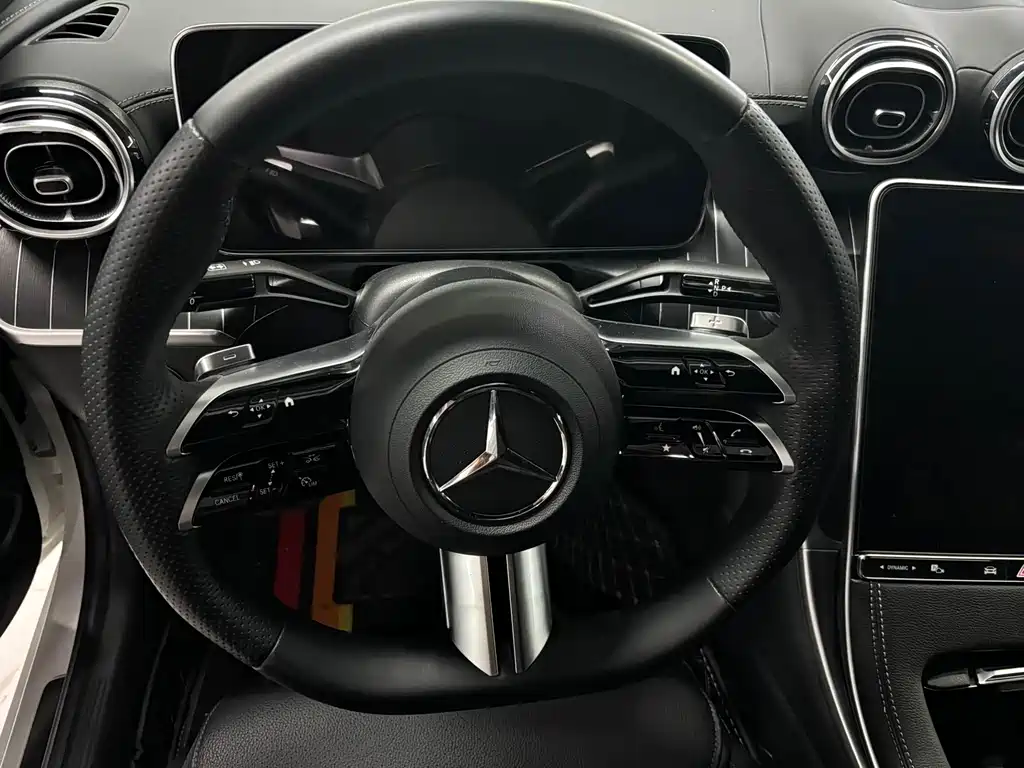 Mercedes-Benz C-Class — миниатюра 8