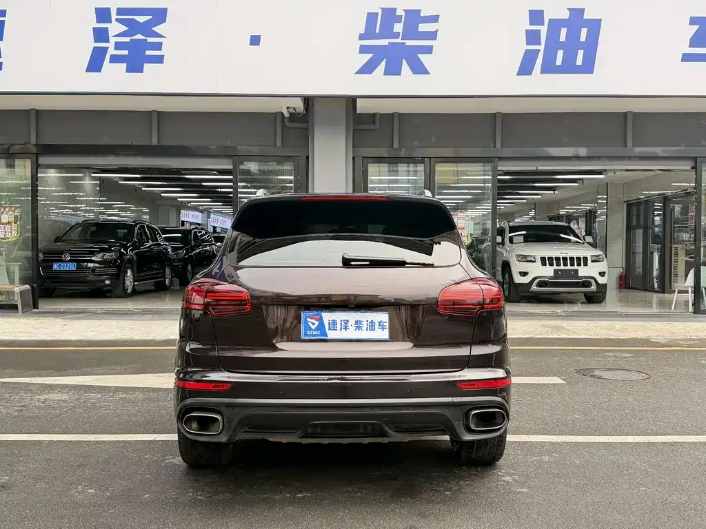Porsche Cayenne — миниатюра 6