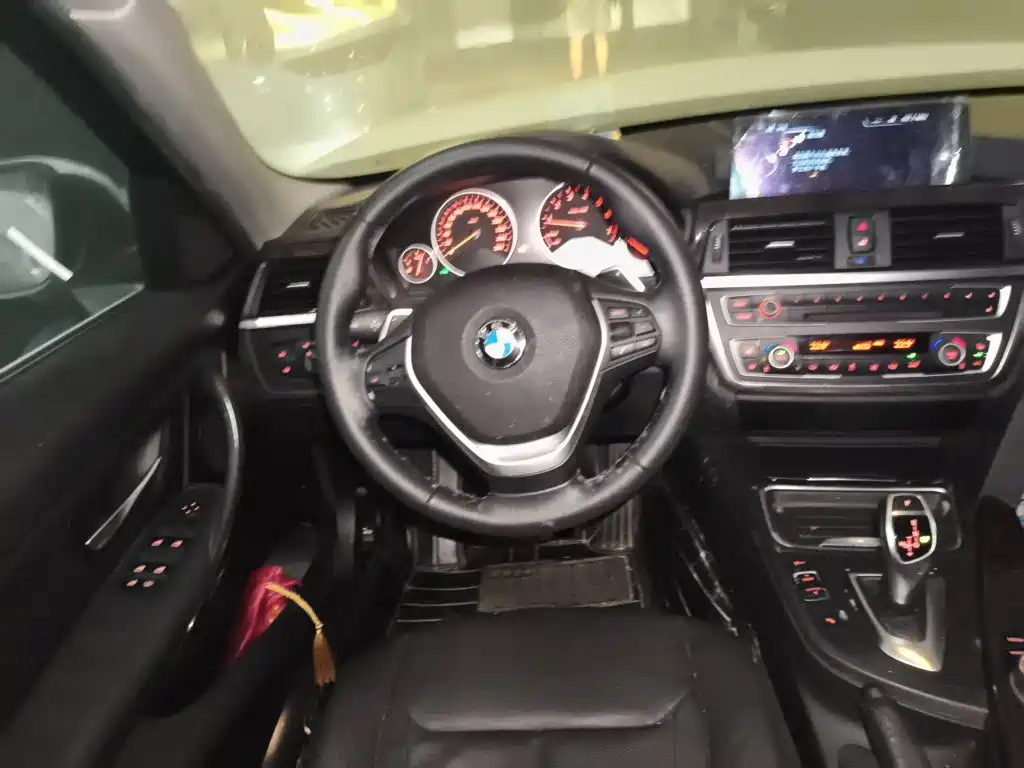 BMW 3 Series — миниатюра 3