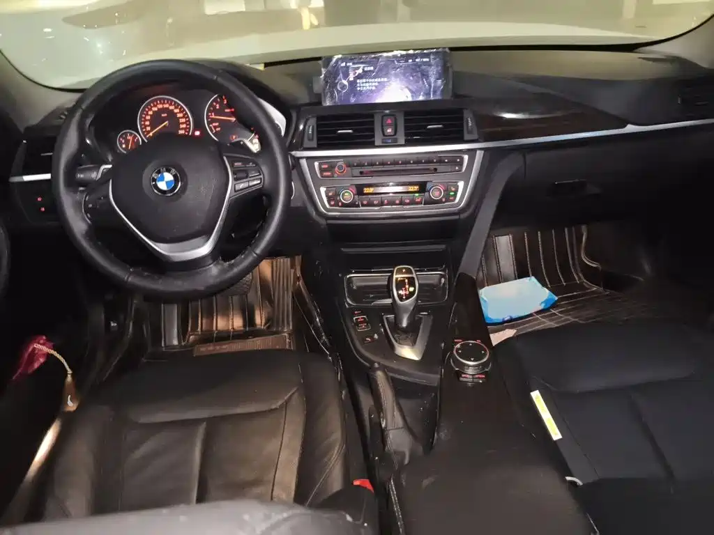 BMW 3 Series — миниатюра 13