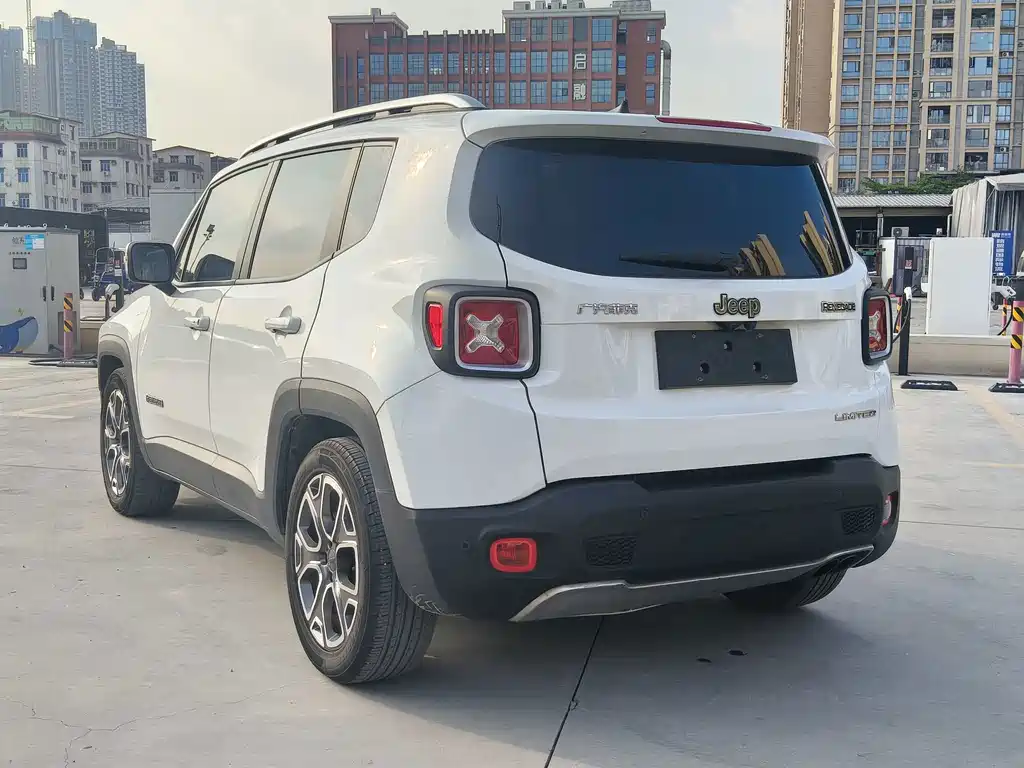 Jeep Renegade — миниатюра 4
