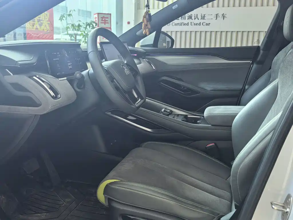 BYD L EV — миниатюра 7