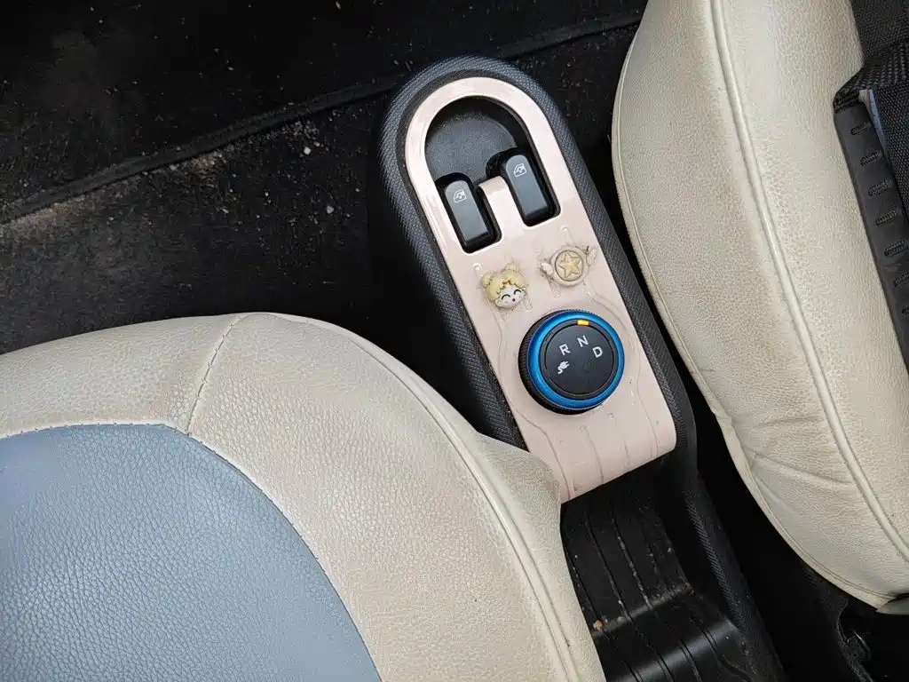 Wuling MINIEV — миниатюра 10