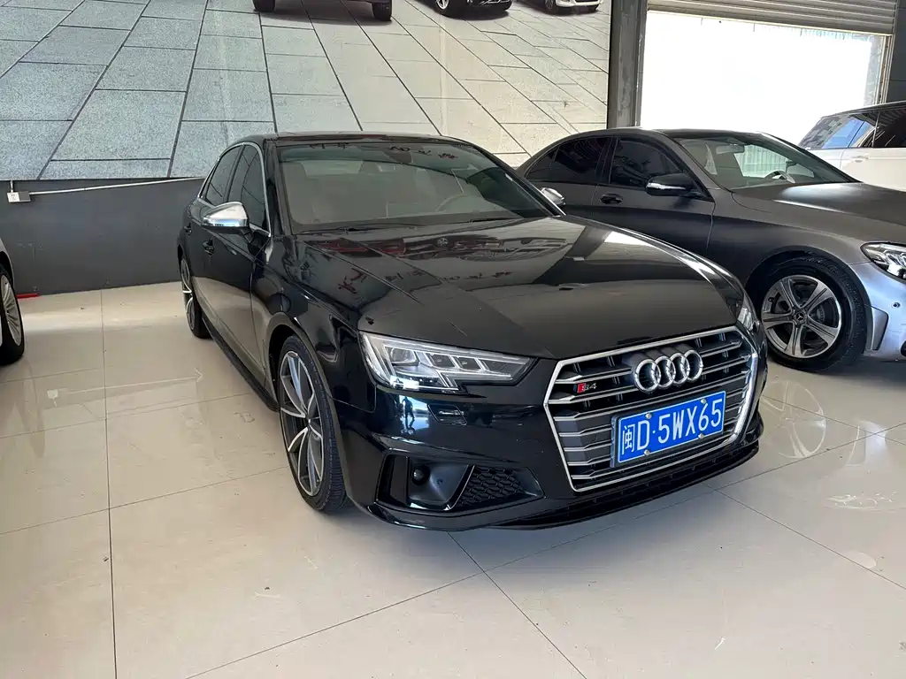 Audi S4