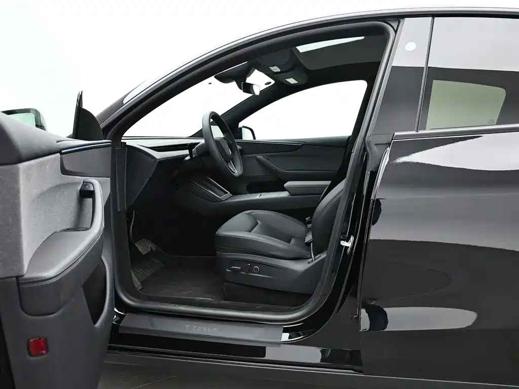 Tesla Model Y — фотографии объявления, Фото 12