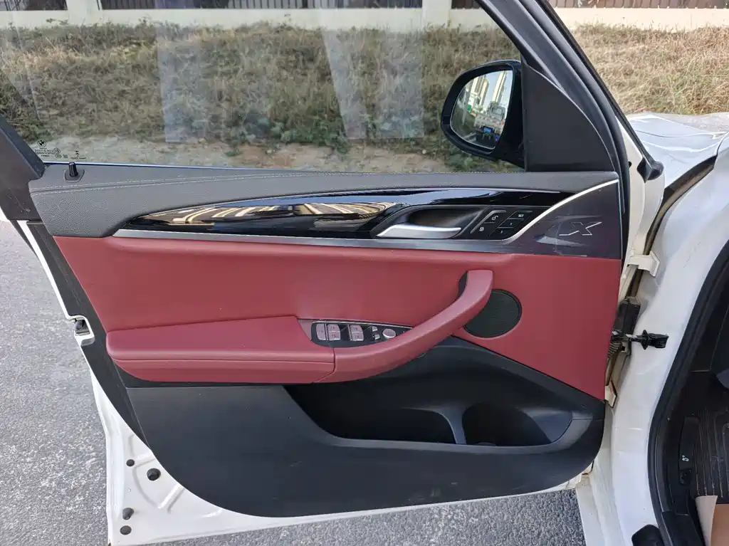 BMW iX3 — миниатюра 7