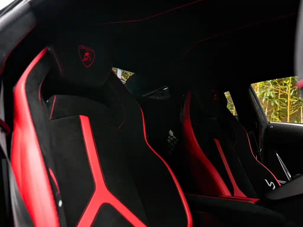 Lamborghini Aventador — миниатюра 14