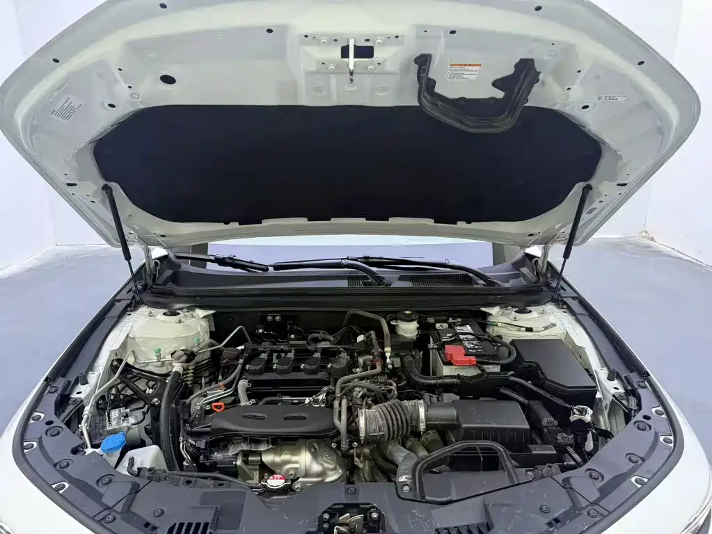 Honda Accord — миниатюра 17