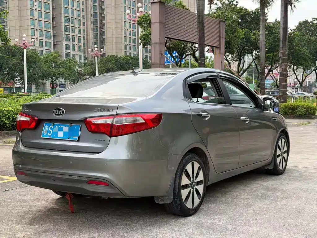 Kia K2 — миниатюра 8