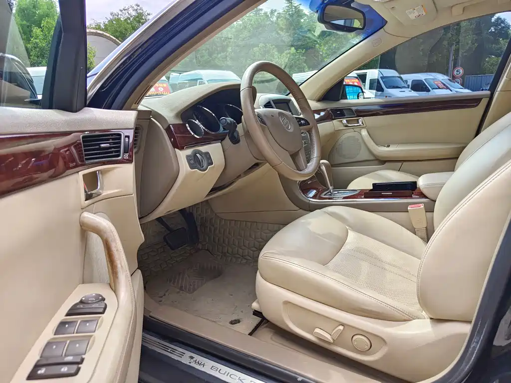 Buick Park Avenue — миниатюра 6