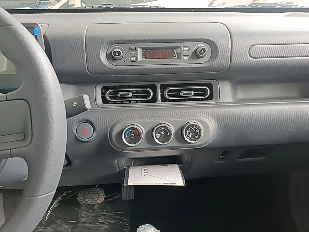 Wuling Zhiguang EV — миниатюра 13