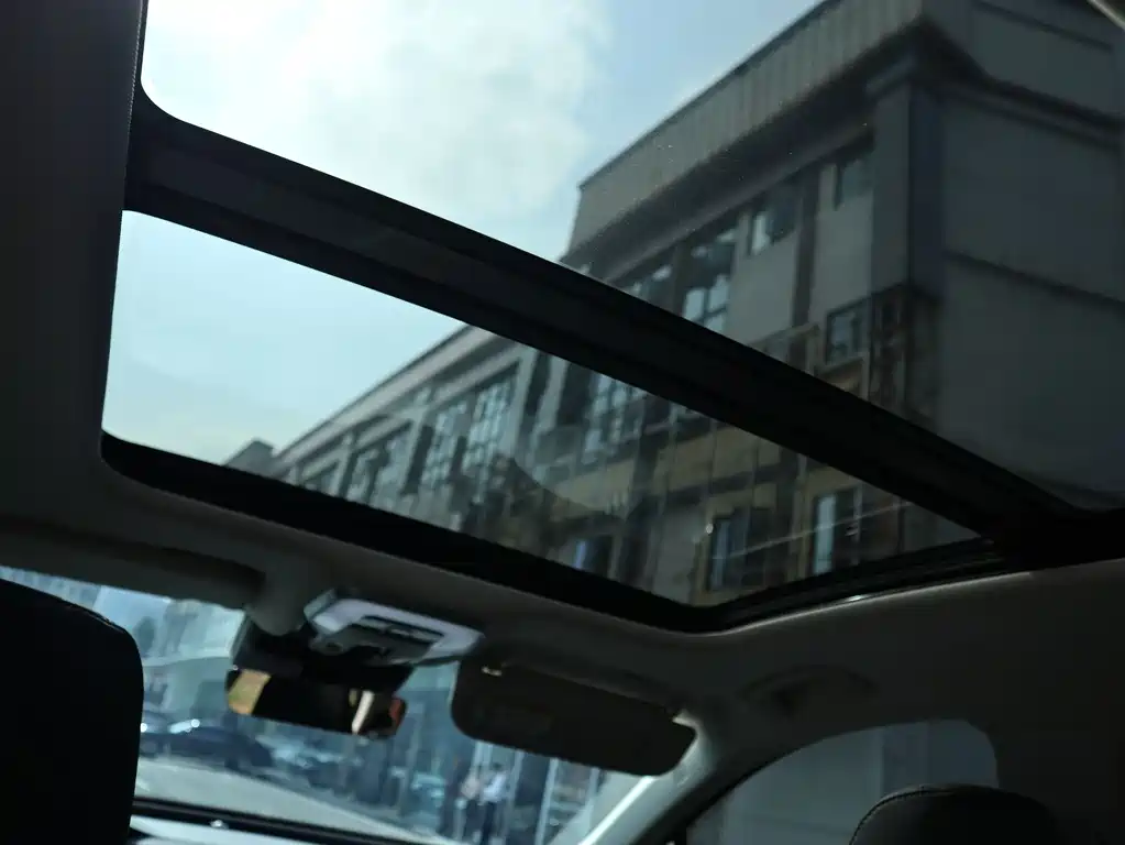 Hongqi Hongqi H5 — миниатюра 22