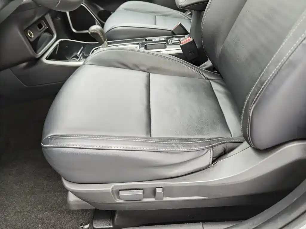 Mitsubishi Outlander — миниатюра 20
