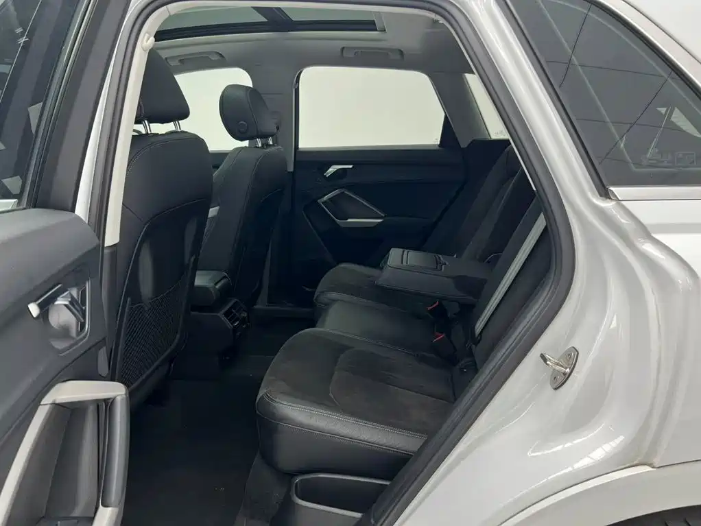 Audi Q3 — миниатюра 12