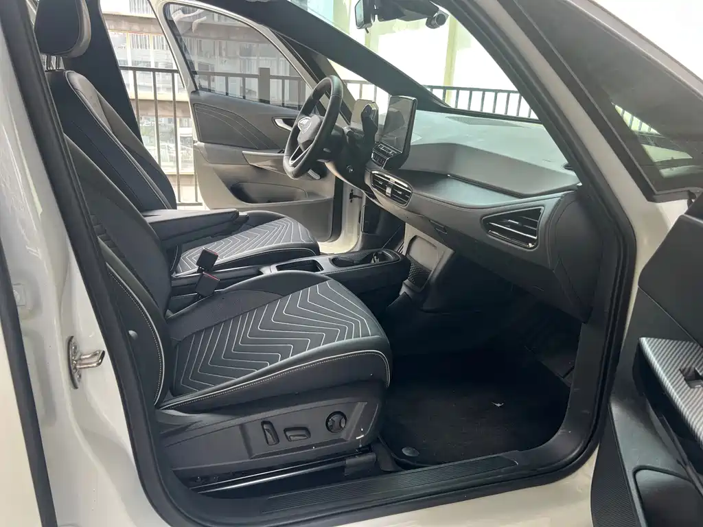 Volkswagen ID.3 — миниатюра 6