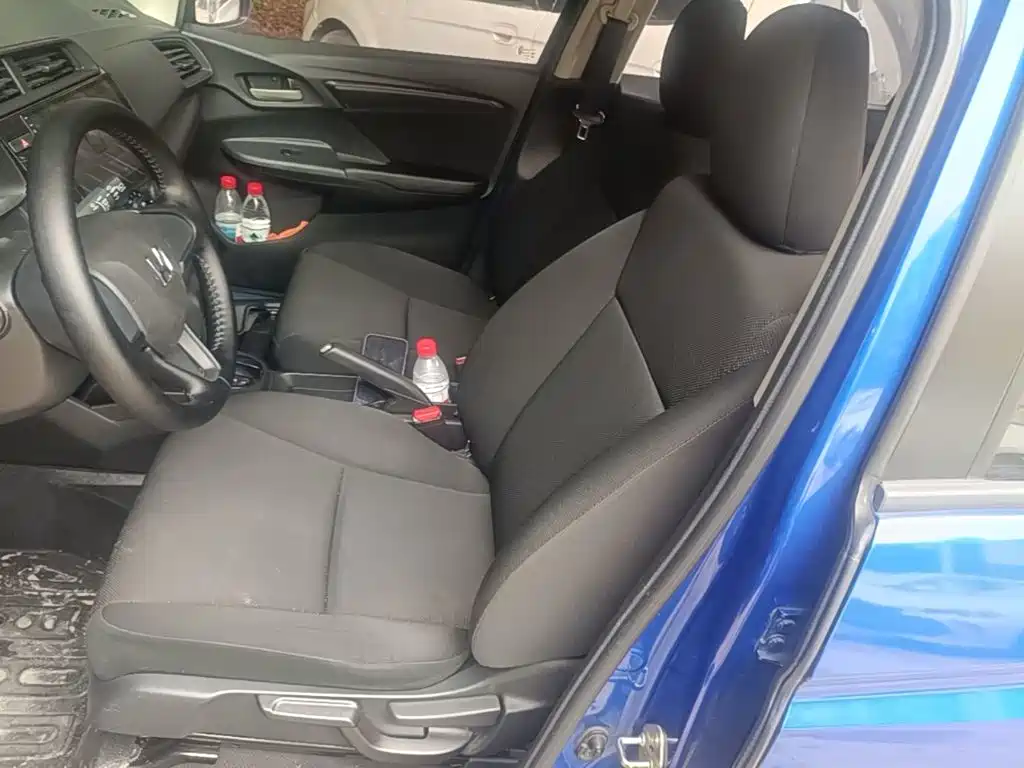 Honda Fit — миниатюра 15
