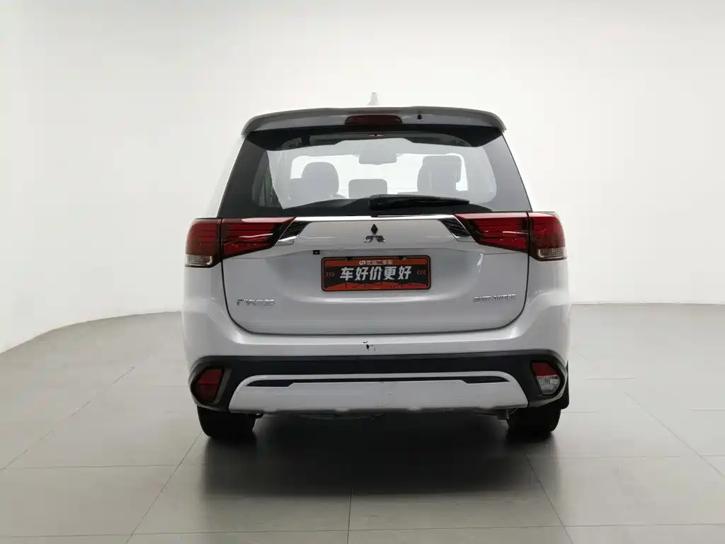 Mitsubishi Outlander — миниатюра 4