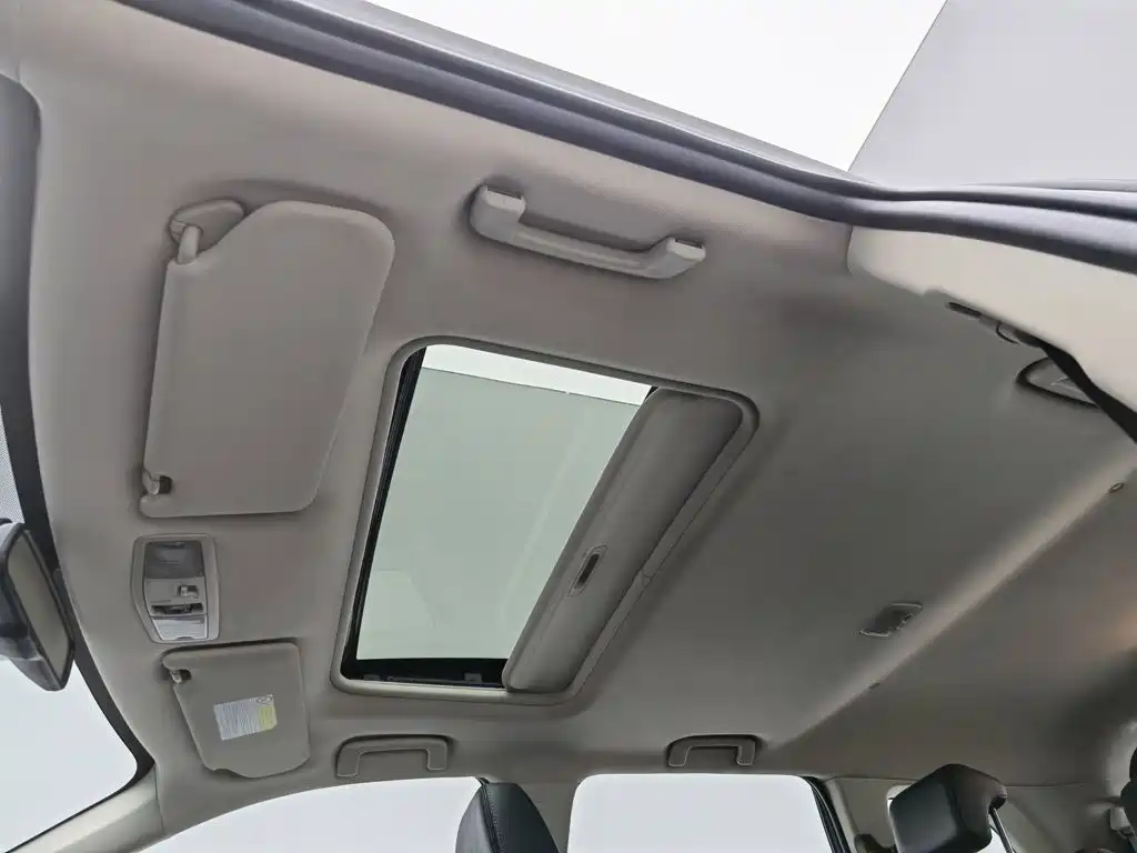 Mitsubishi Outlander — миниатюра 14