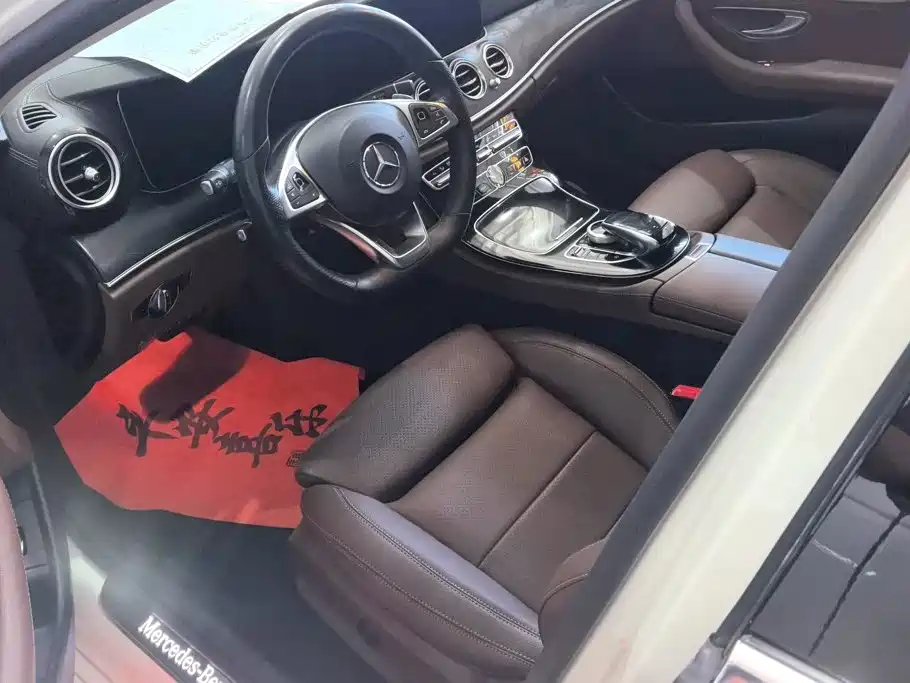 Mercedes-Benz E-Class — миниатюра 9