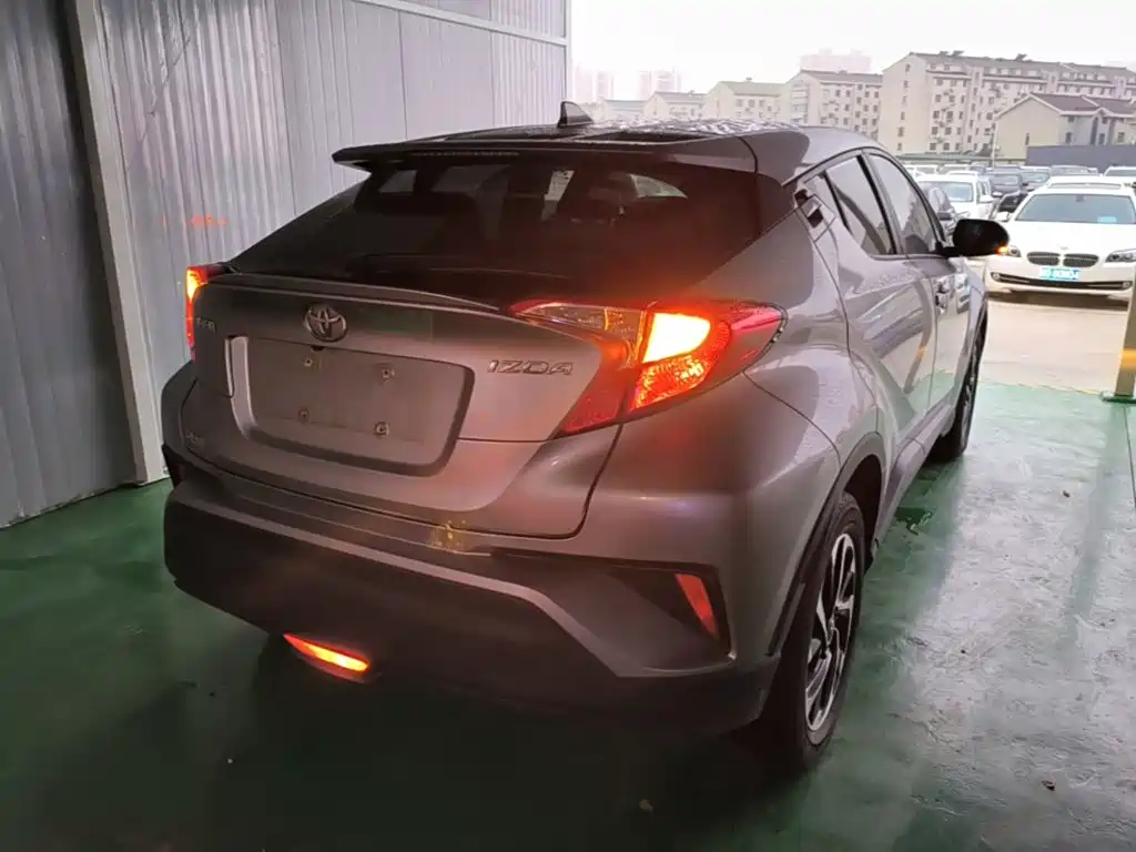 Toyota IZOA — миниатюра 7