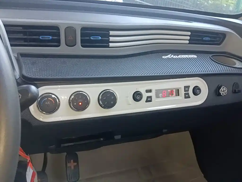 Wuling MINIEV — миниатюра 13