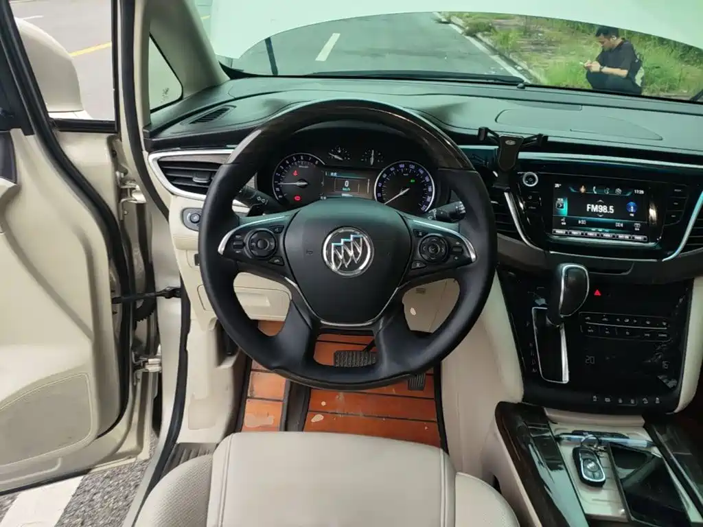 Buick GL8 — миниатюра 11